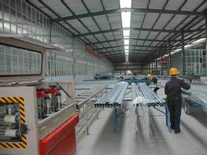 深圳铝型材生产车间