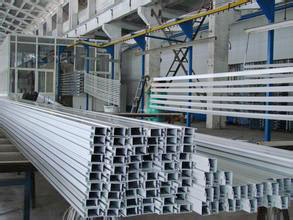 東莞工業鋁型材生產車間
